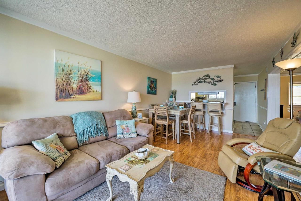 カロライナビーチBreezy Beach Retreat With 180-Degree Ocean Views!アパートメント エクステリア 写真
