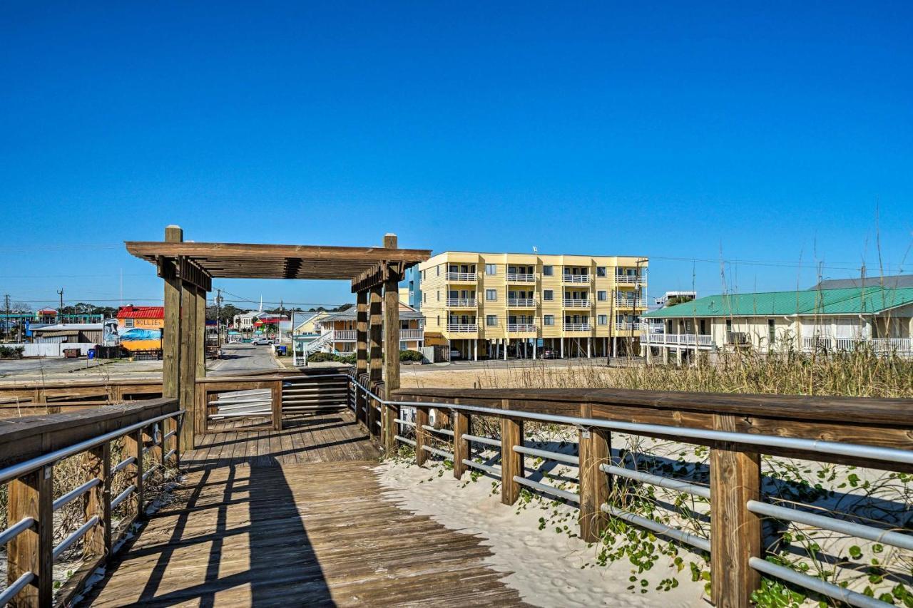 カロライナビーチBreezy Beach Retreat With 180-Degree Ocean Views!アパートメント エクステリア 写真
