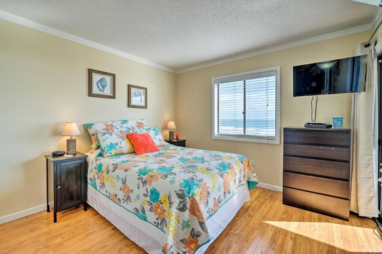 カロライナビーチBreezy Beach Retreat With 180-Degree Ocean Views!アパートメント エクステリア 写真