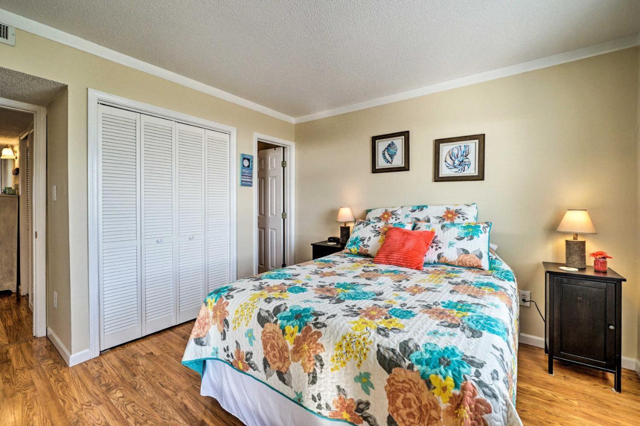 カロライナビーチBreezy Beach Retreat With 180-Degree Ocean Views!アパートメント エクステリア 写真